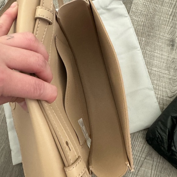 Charles & Keith Layla Chain Link Crossbody Bag - Beige - Size Medium - Picture 6 of 10